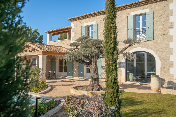 35 - Mas Lucie: Villa: Exterior