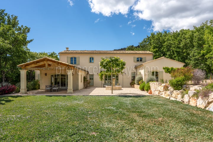 56 - Villa Fontis: Villa: Exterior