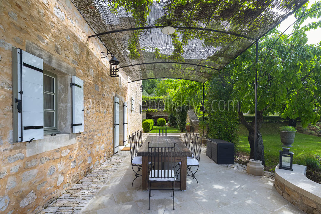 24 - Mas Trigaud: Villa: Exterior