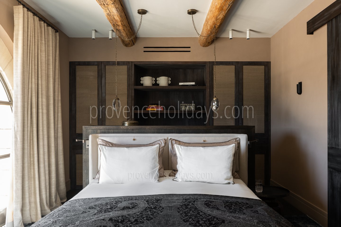 2 - Mas des Collines: Villa: Bedroom