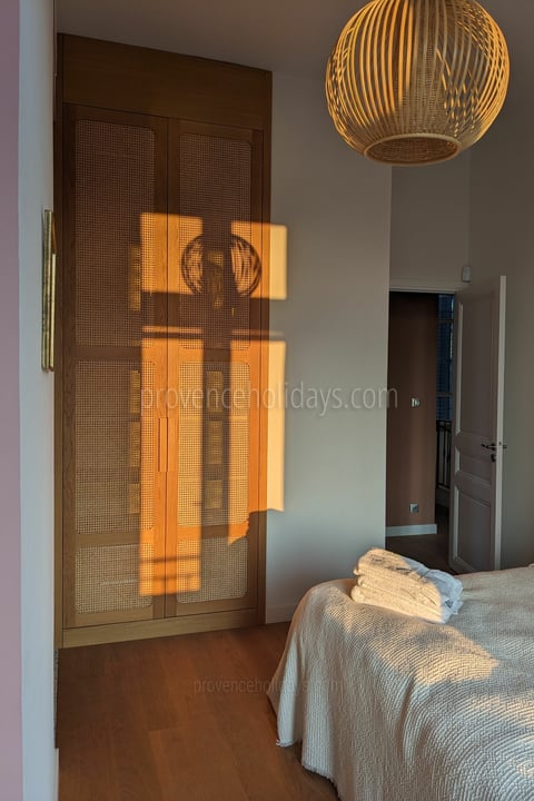 51 - Villa Cap d\'Antibes: Villa: Bedroom