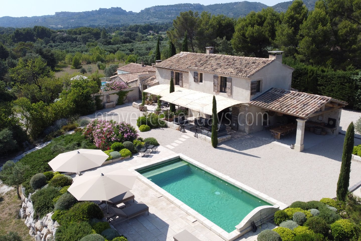 49 - Mas de Provence: Villa: Exterior
