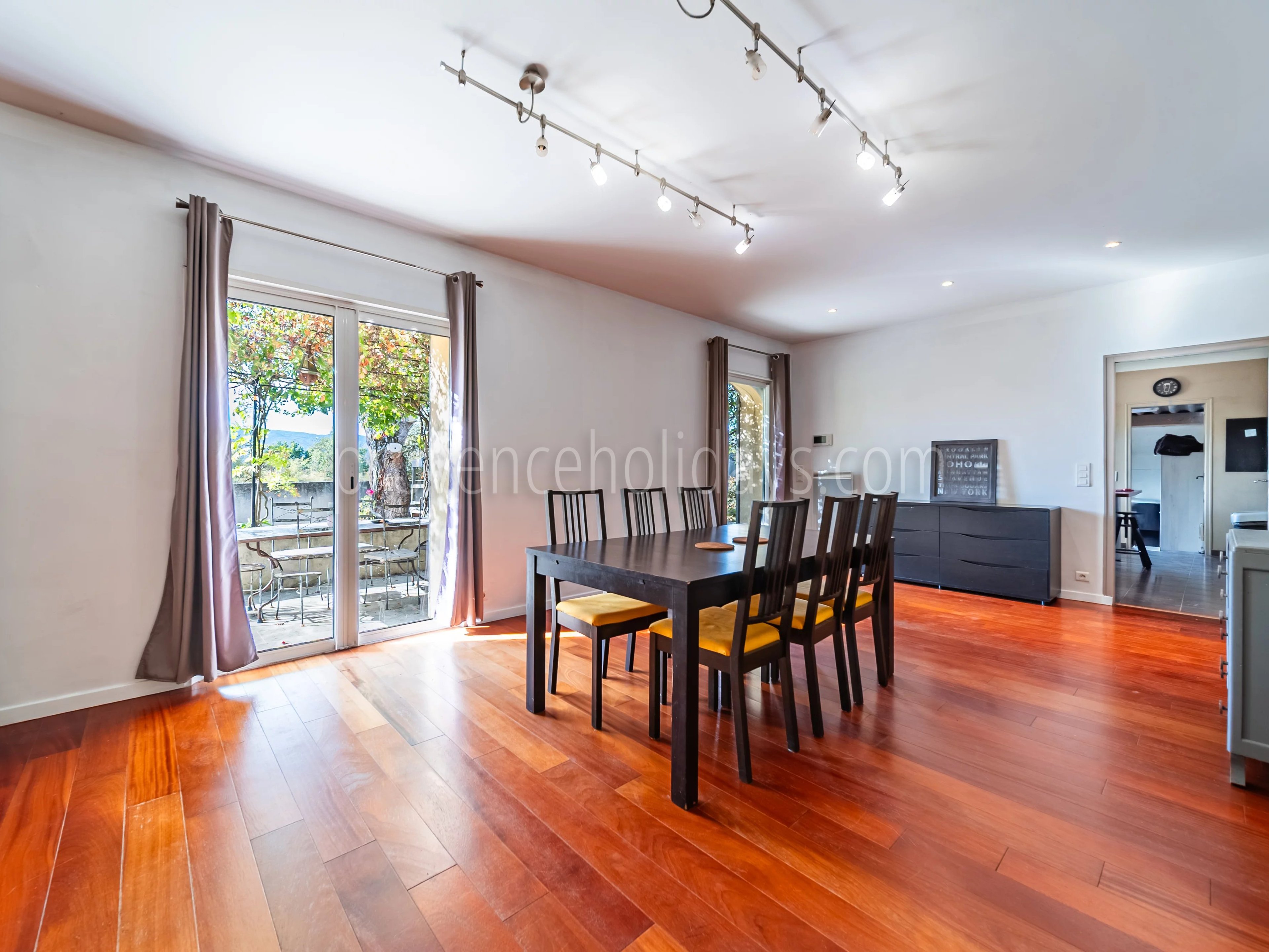 14 - Character house in Cabrières-d’Avignon: Villa: Interior