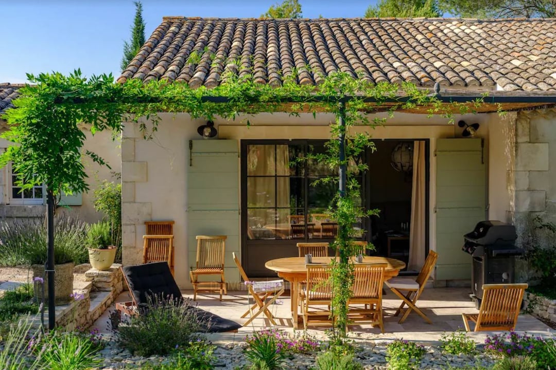 Modern villa with air conditioning in Saint-Rémy-de-Provence