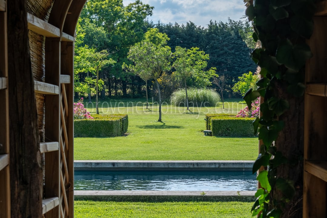 31 - Mas des Étoiles: Villa: Exterior