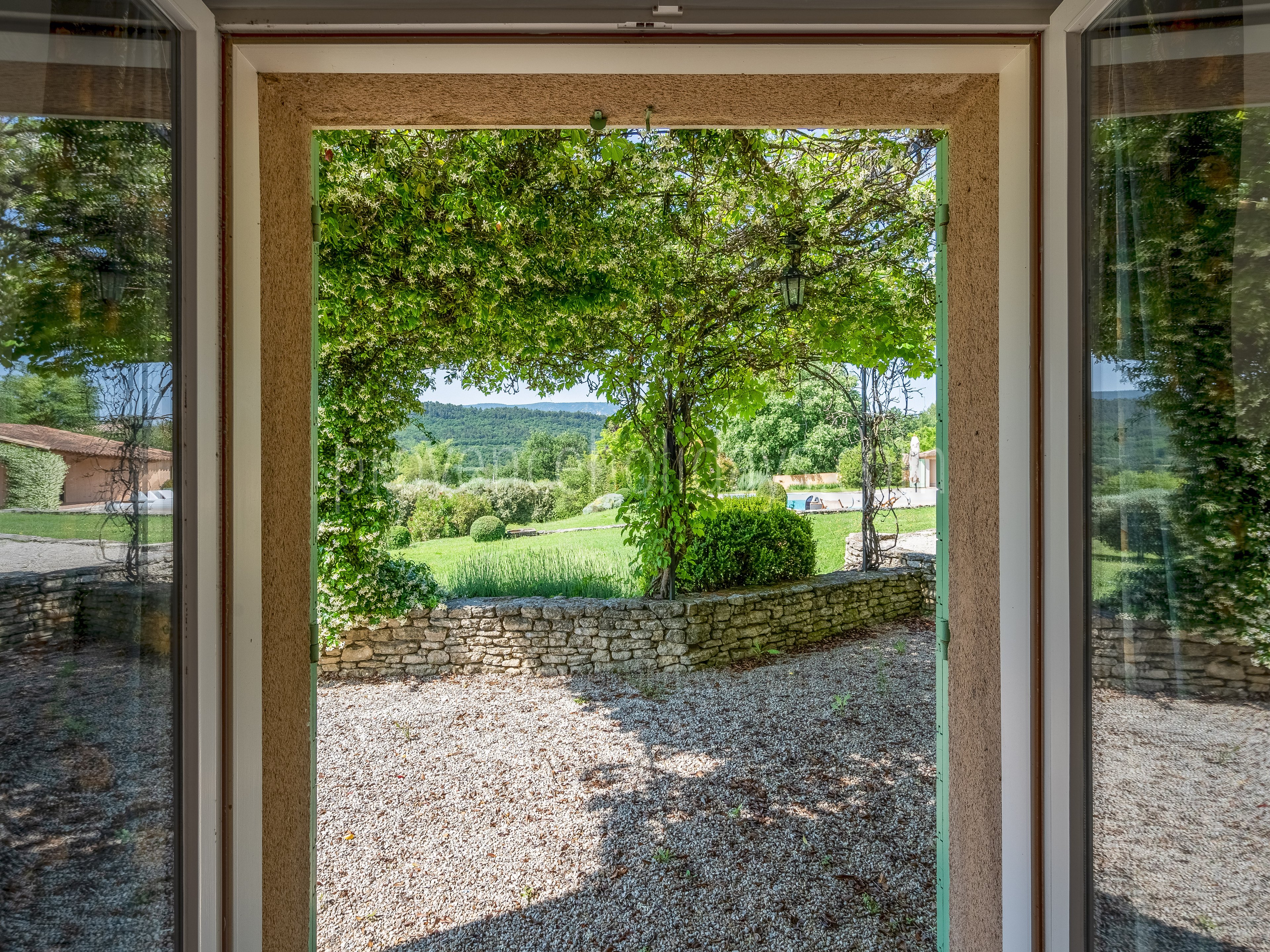 26 - Villa Goult: Villa: Exterior