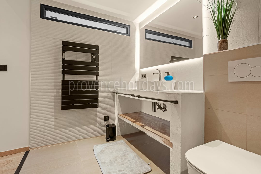 19 - Villa Caume: Villa: Bathroom