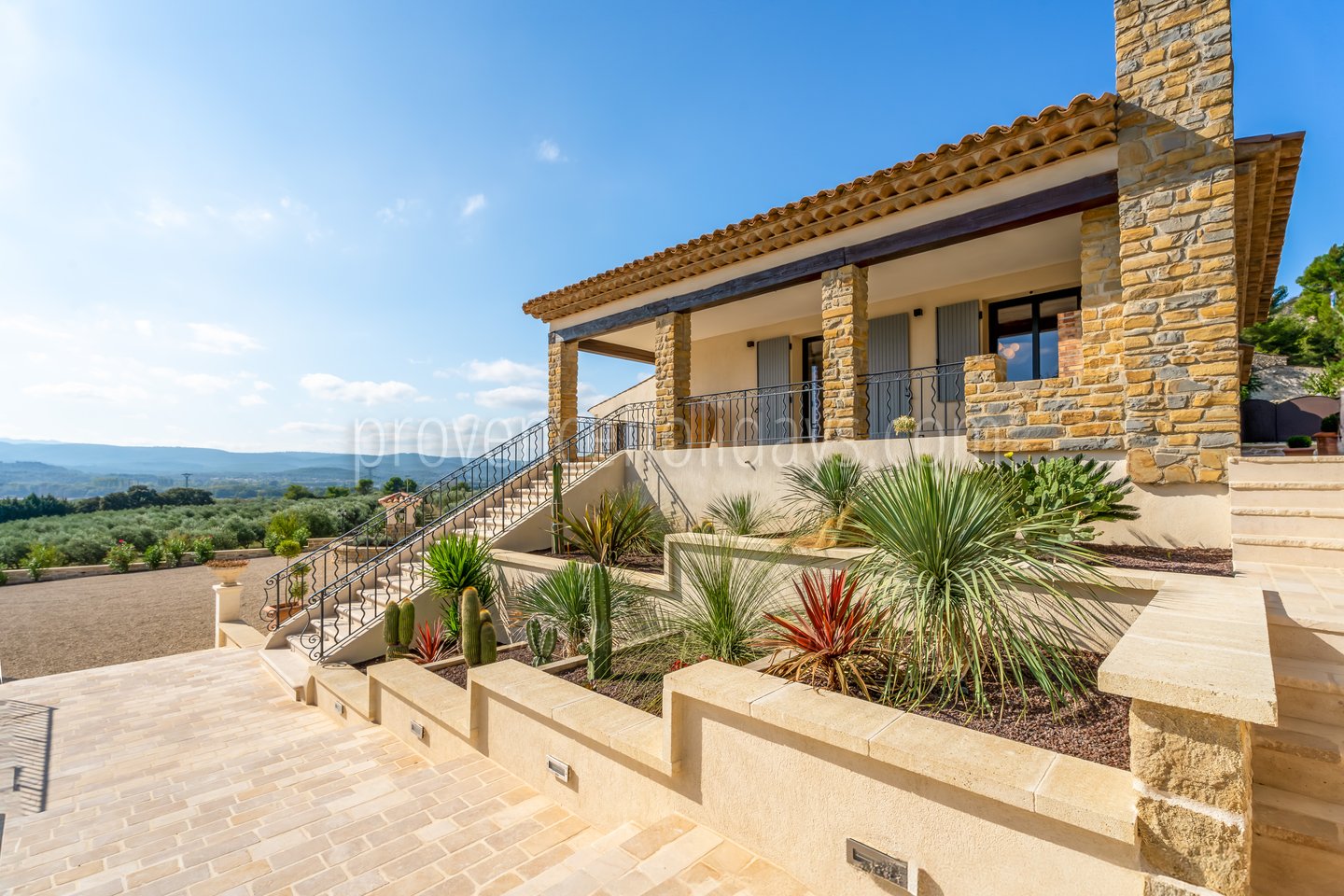 32 - Villa des Estrets: Villa: Exterior