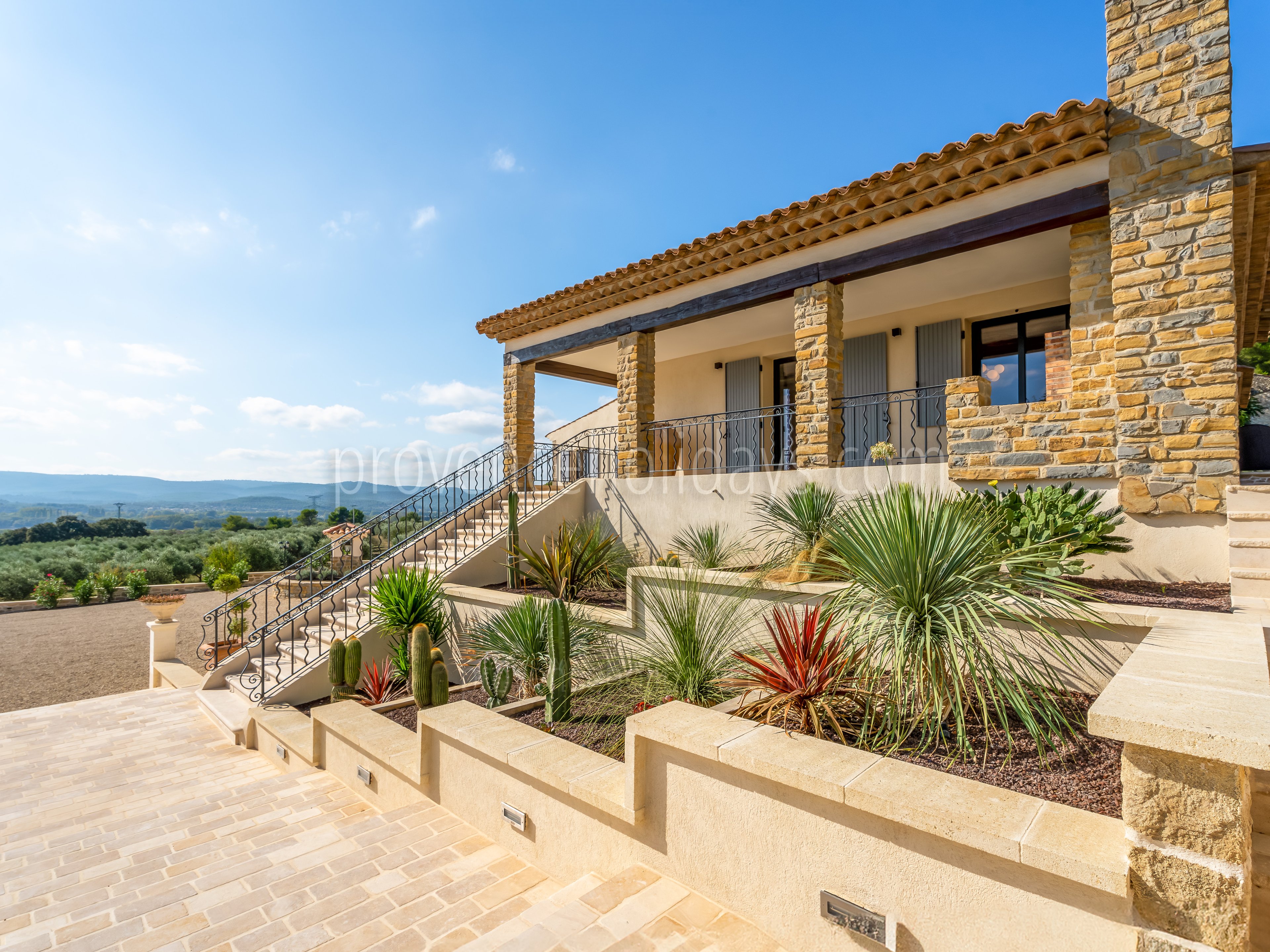 32 - Villa des Estrets: Villa: Exterior