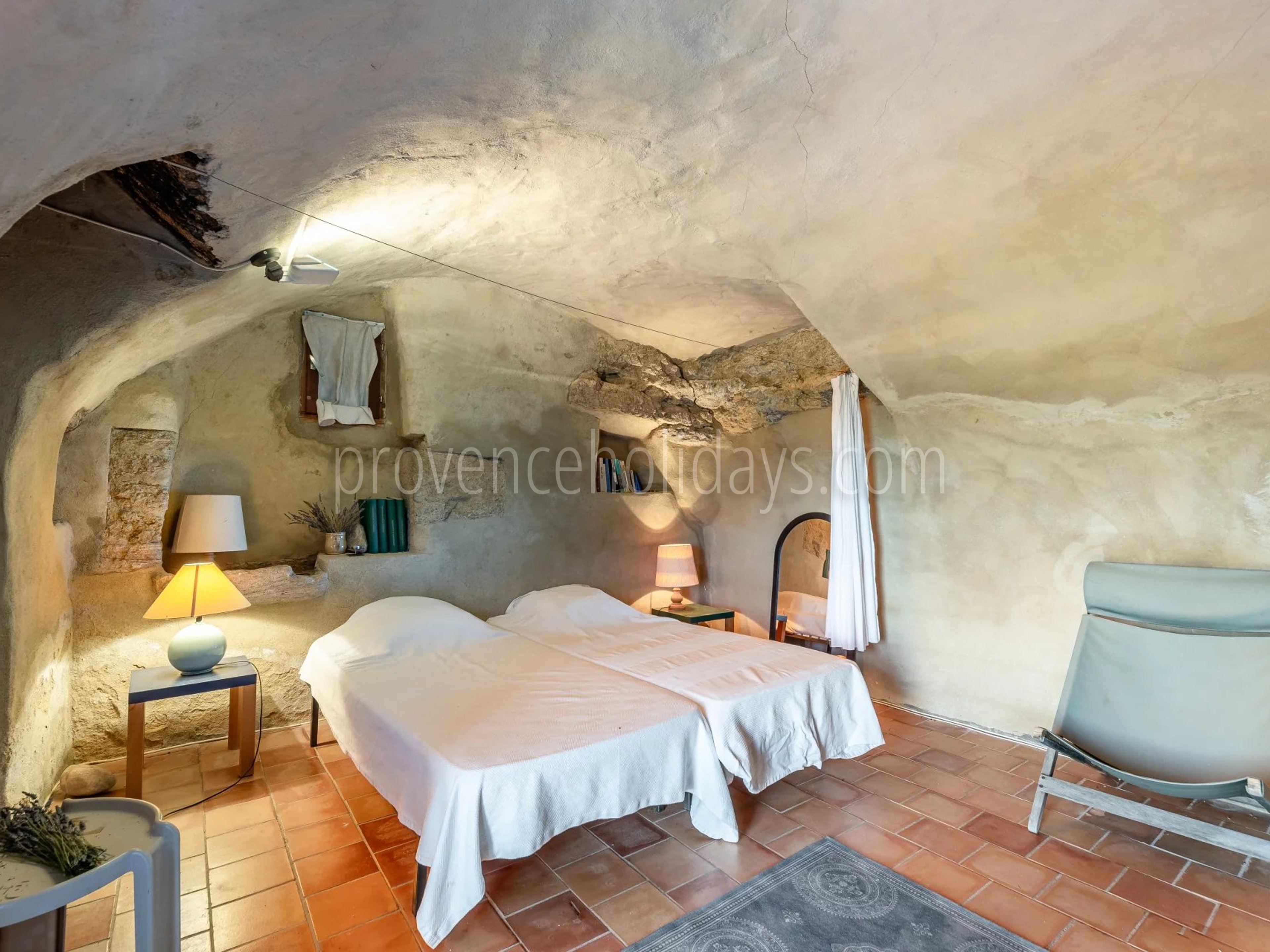 Stone property in Cucuron - 17