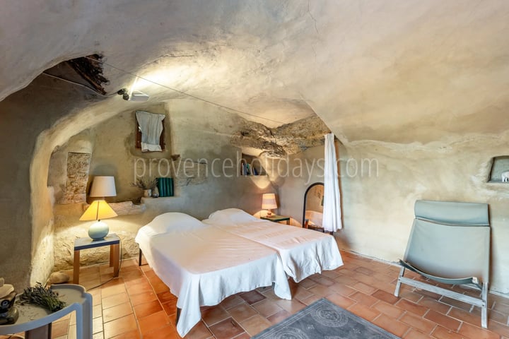 Stone property in Cucuron - 17