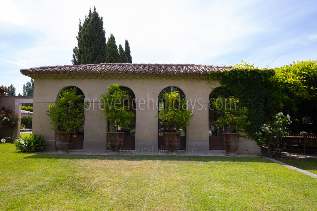70 - Le Domaine des Cyprès: Villa: Exterior