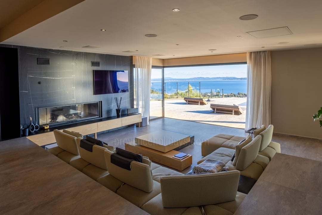 26 - Villa Bleue: Villa: Interior