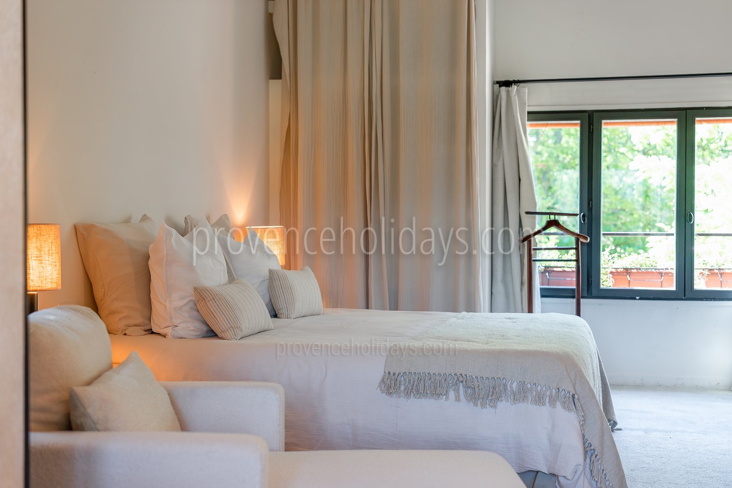 30 - La Terrasse Provençale: Villa: Bedroom