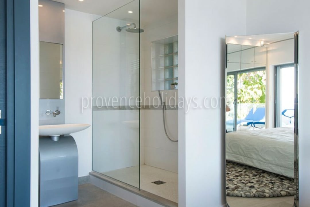 5 - Villa Marine: Villa: Bathroom