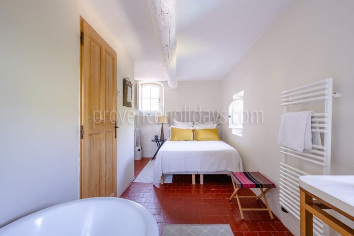 44 - Maison du Soleil: Villa: Bedroom