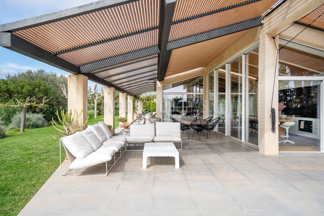 8 - Refuge d\'Azur: Villa: Exterior