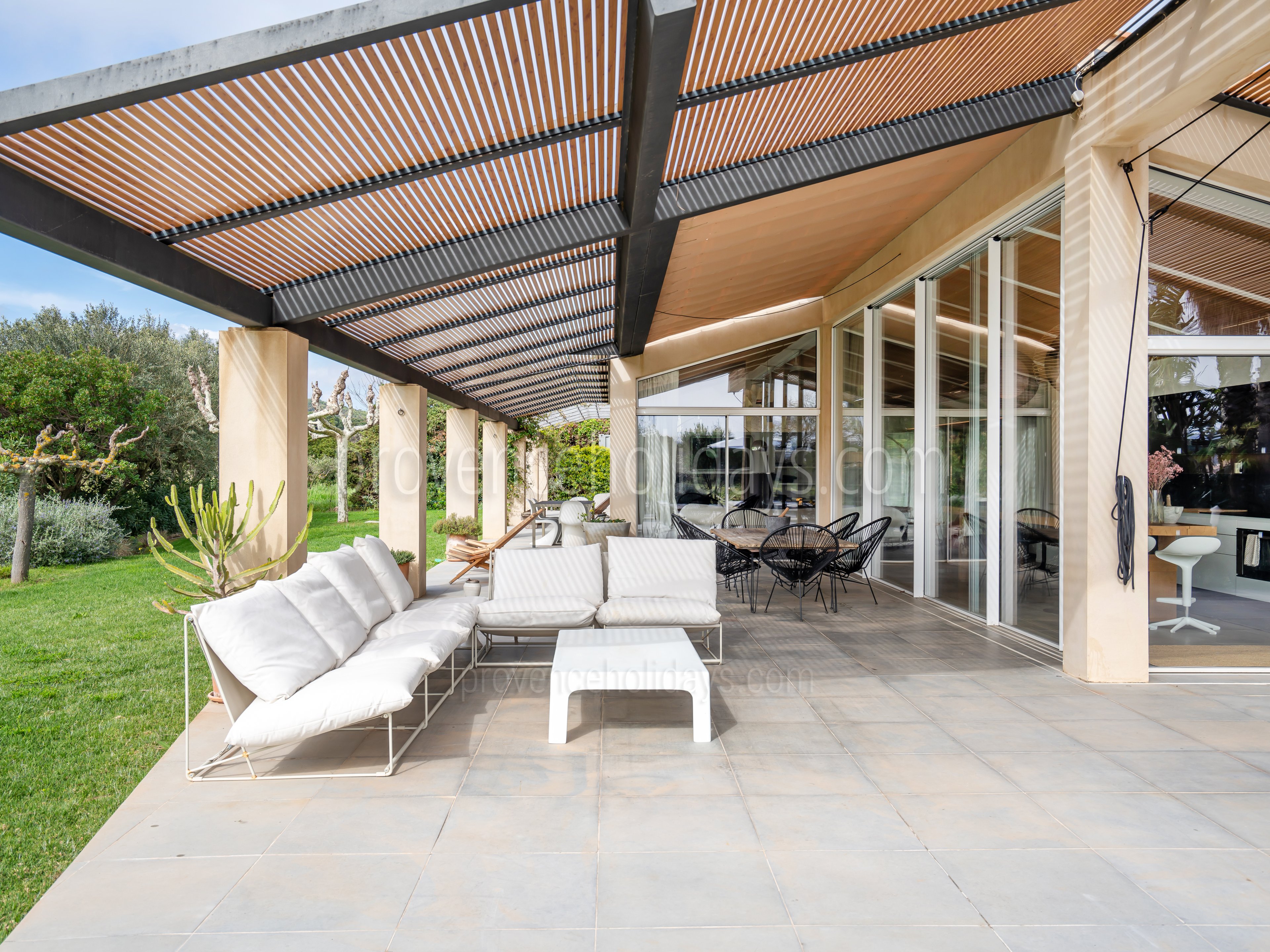 8 - Refuge d\'Azur: Villa: Exterior