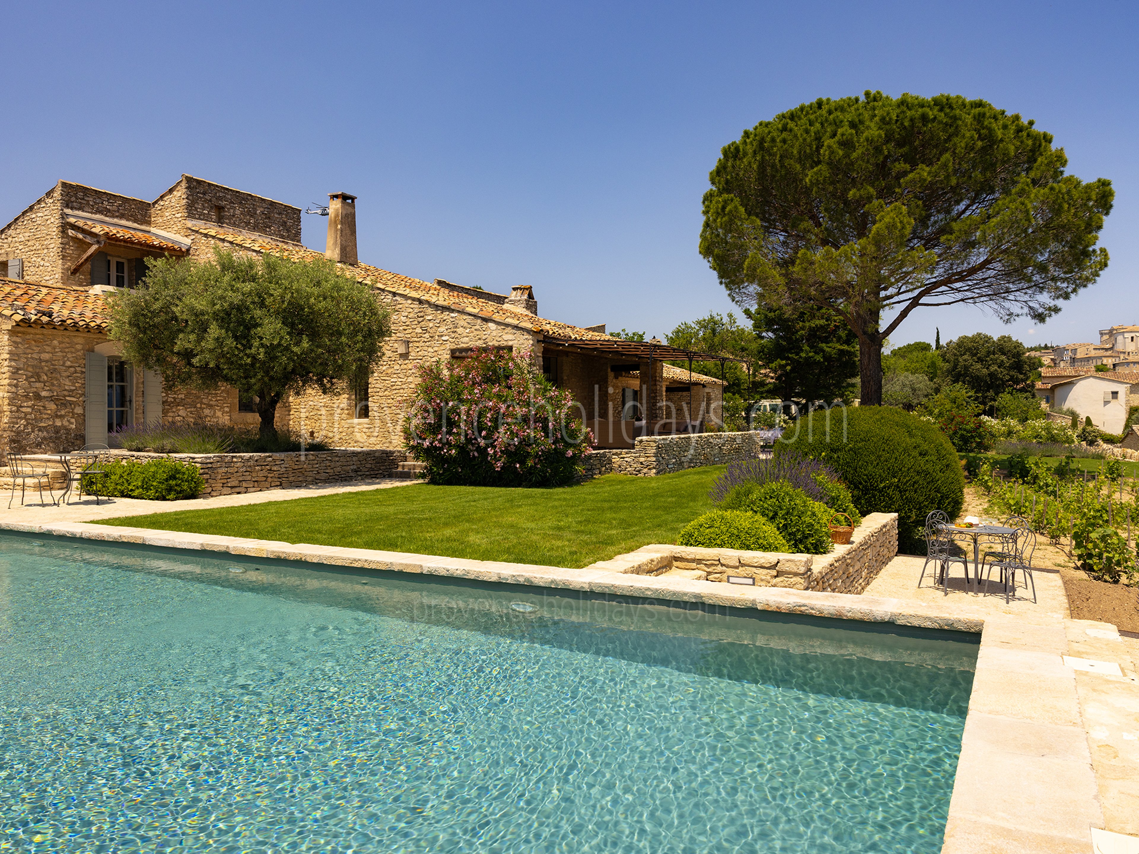 42 - Mas de Bel Air: Villa: Exterior