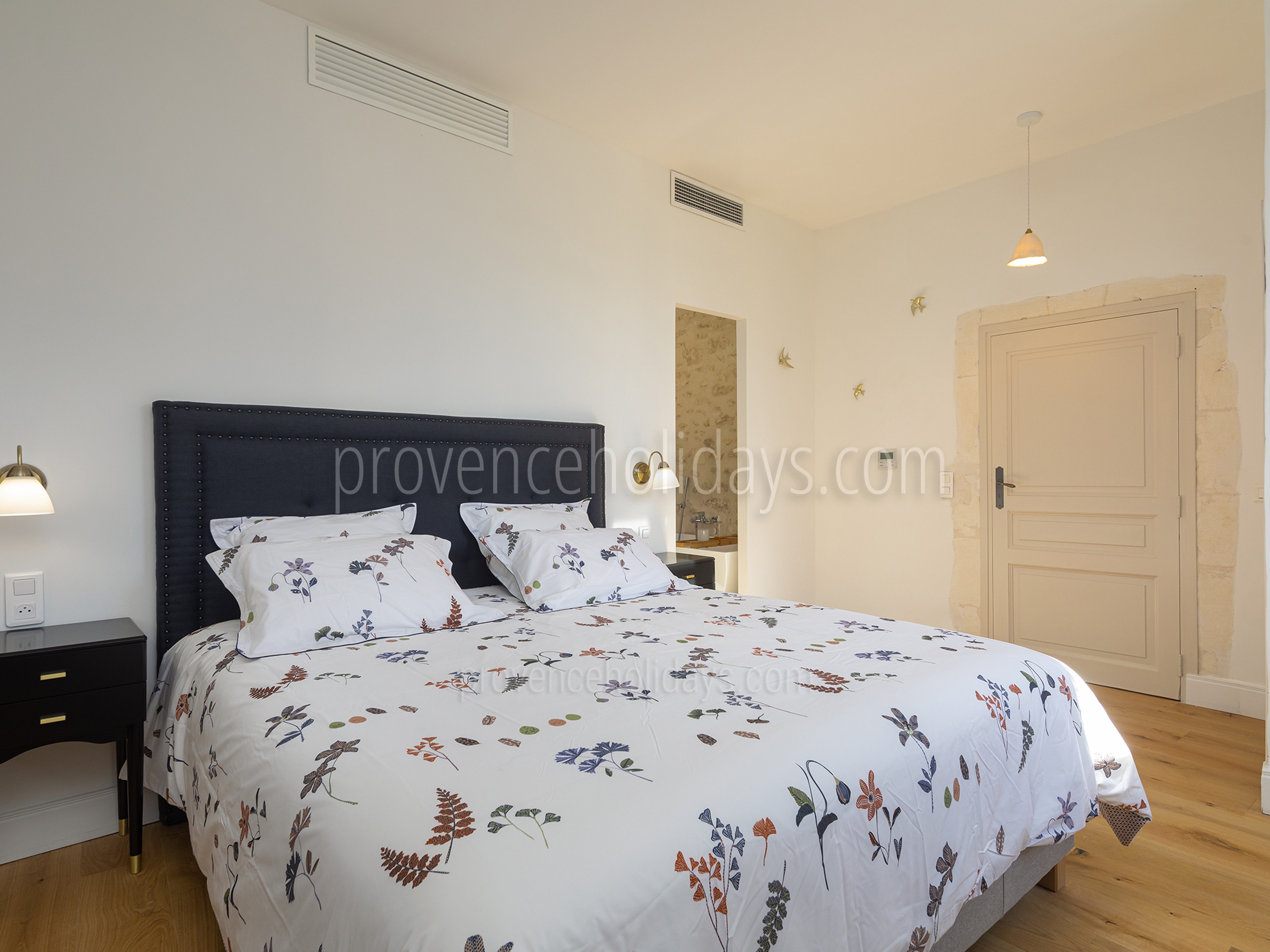 21 - Maison Augustin: Villa: Bedroom