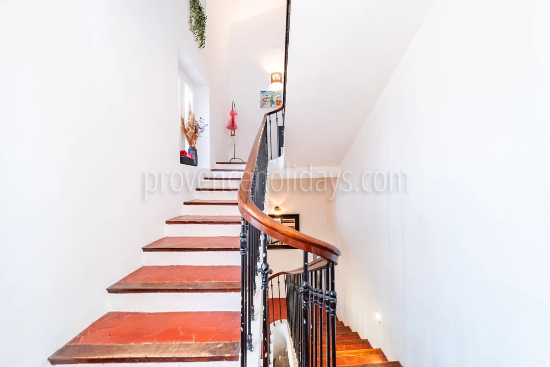 29 - Mas with pool in Bonnieux: Villa: Interior