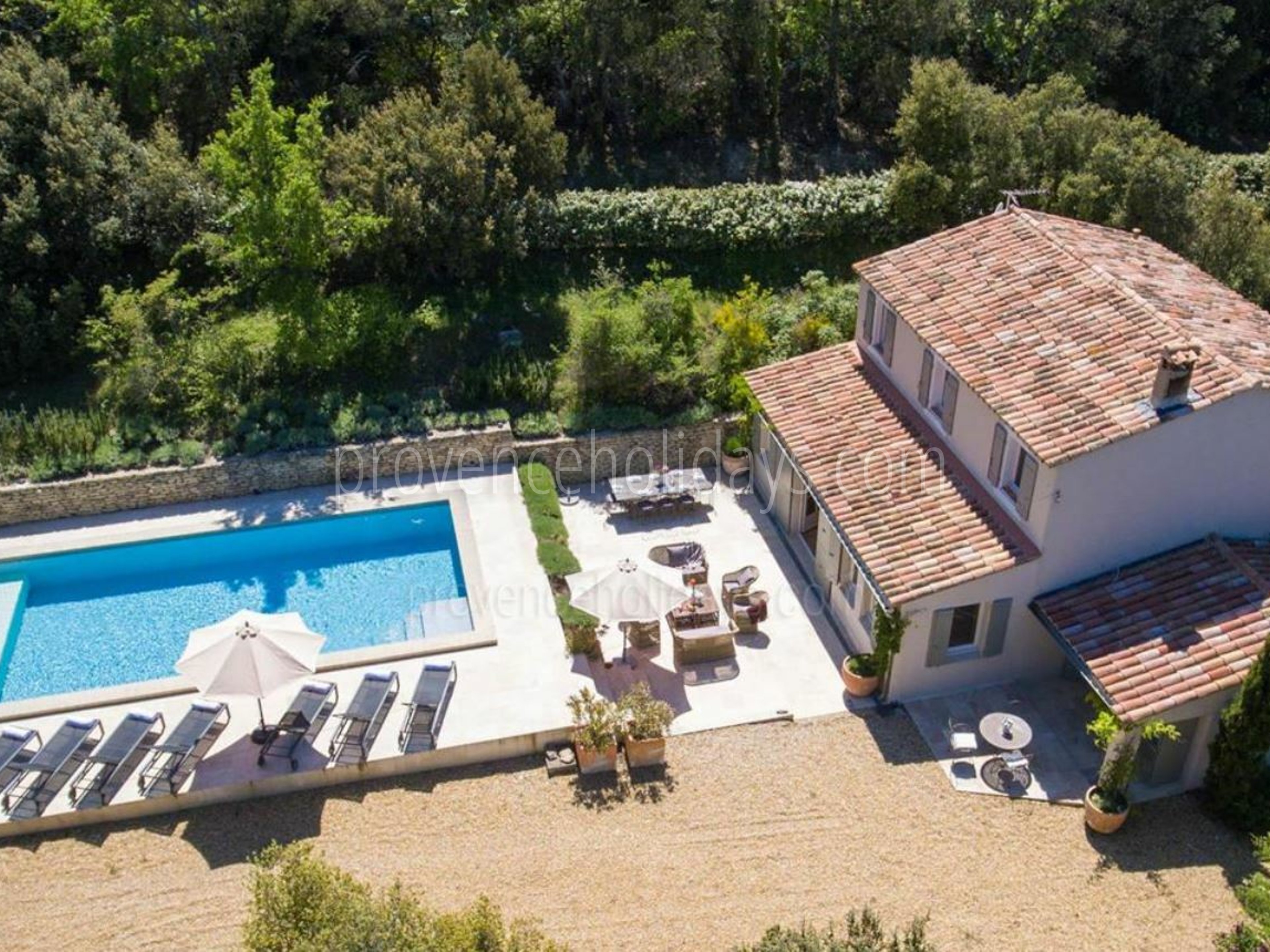 2 - Maison de la Colline: Villa: Exterior
