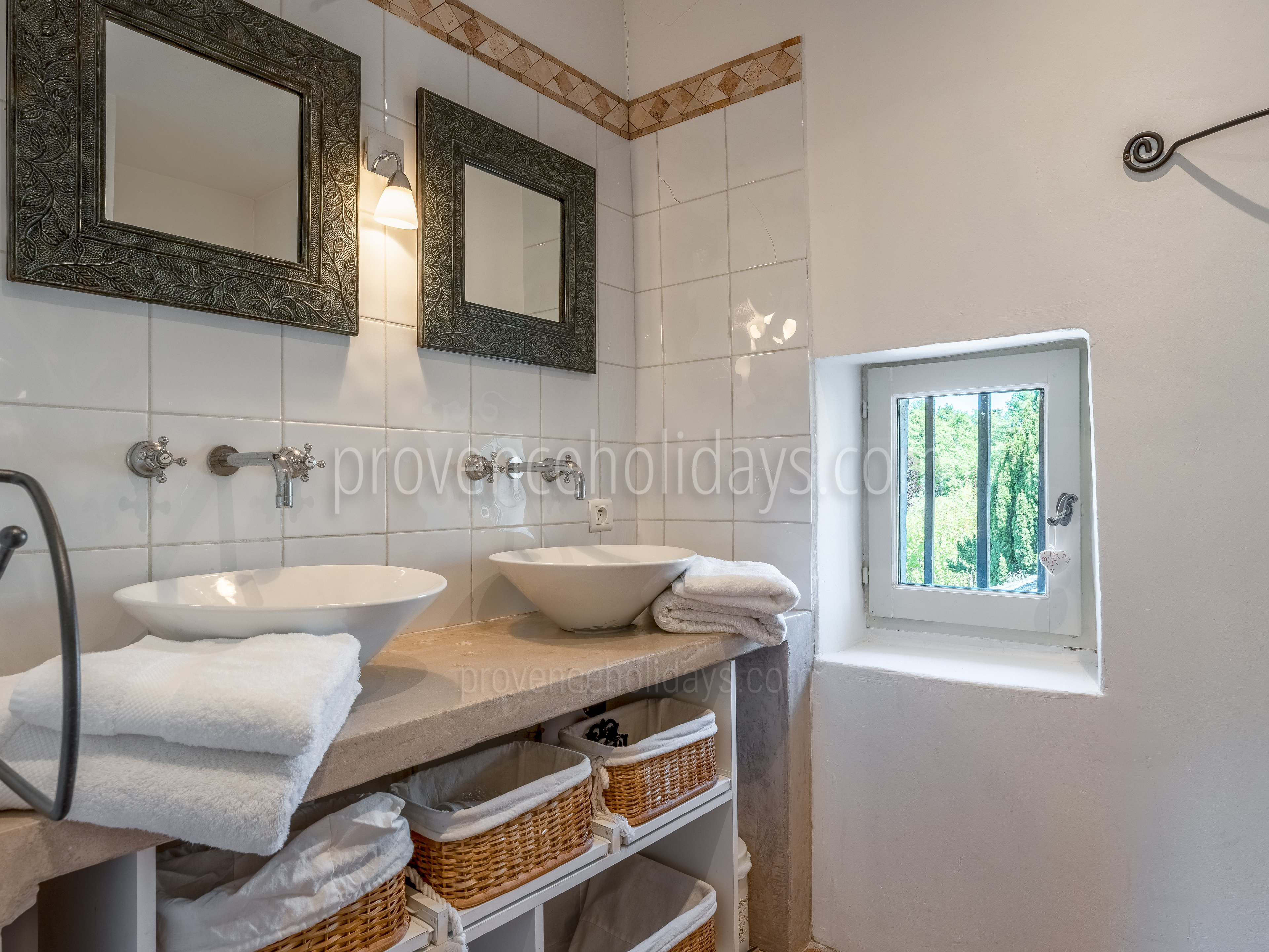 48 - Mas Lou Miradou: Villa: Bathroom