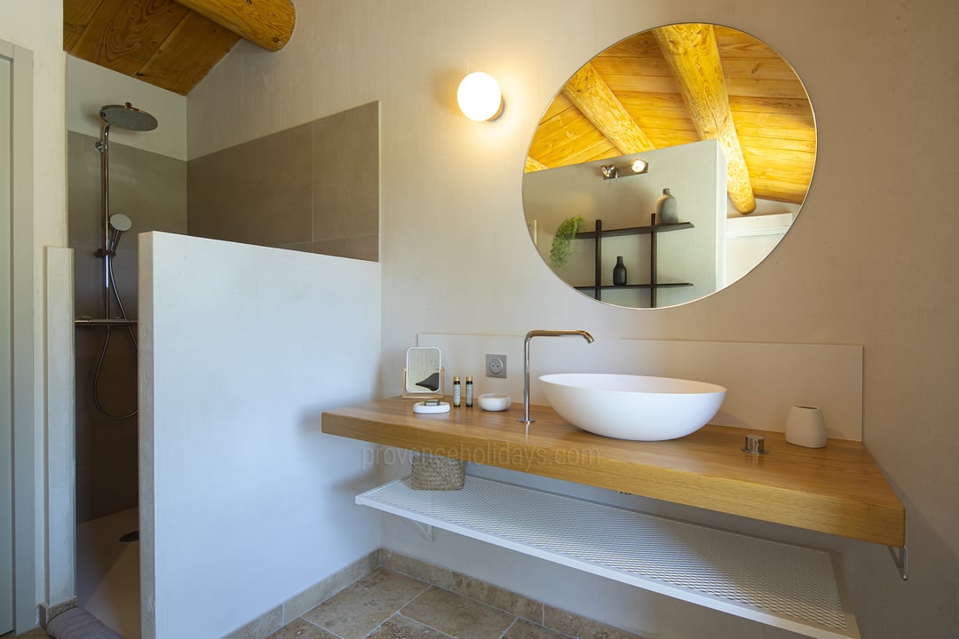 22 - Mas des Cerisiers: Villa: Bathroom