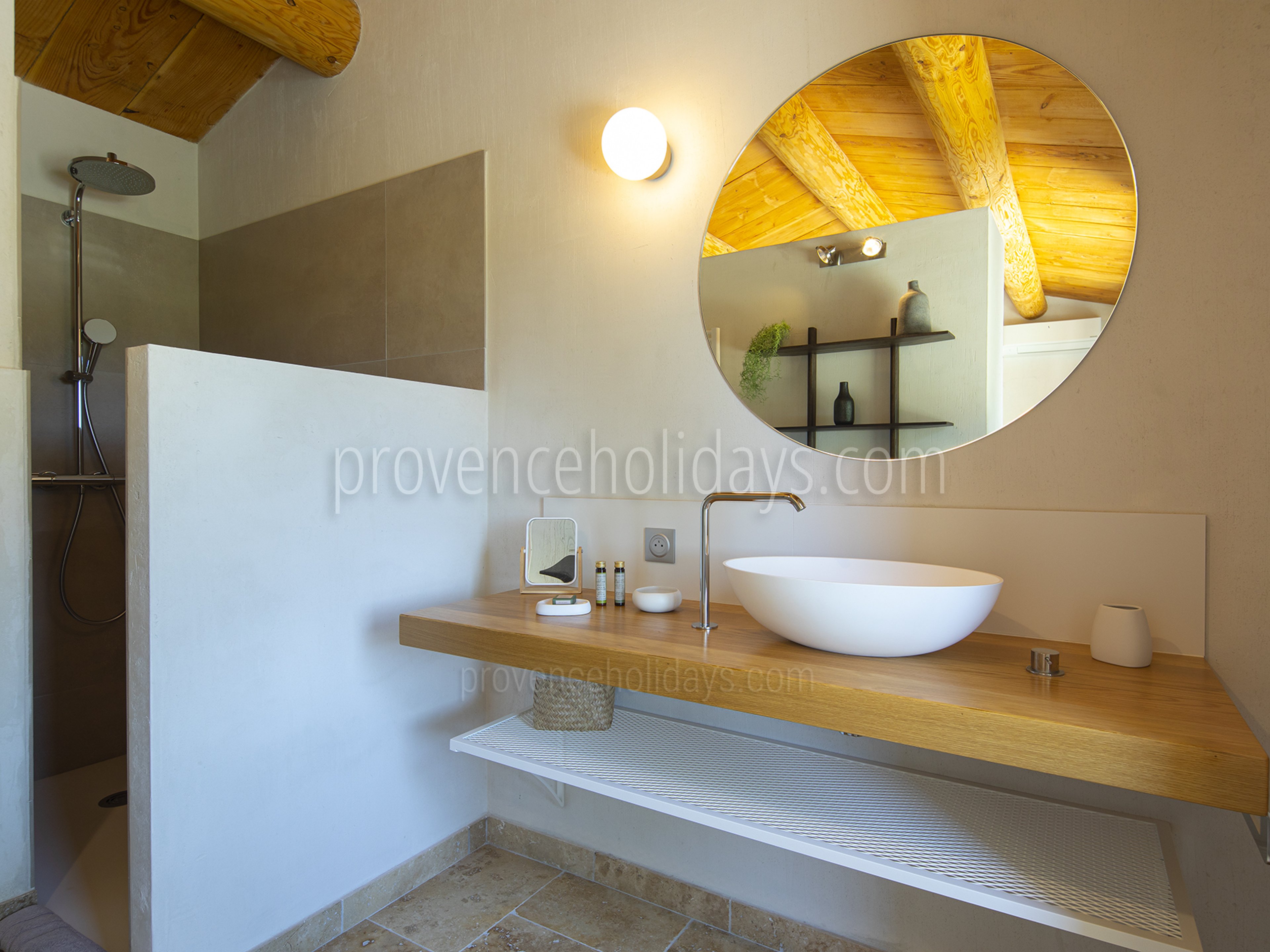 22 - Mas des Cerisiers: Villa: Bathroom