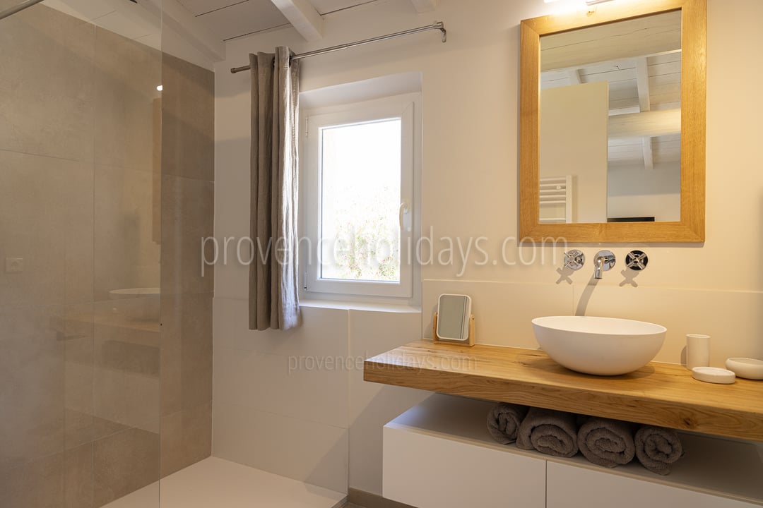 23 - Le Mas des Lauriers: Villa: Bathroom