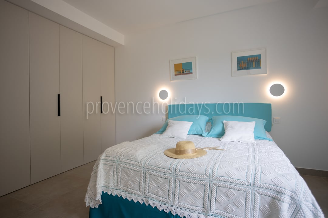 13 - Villa les Deux Frères: Villa: Bedroom