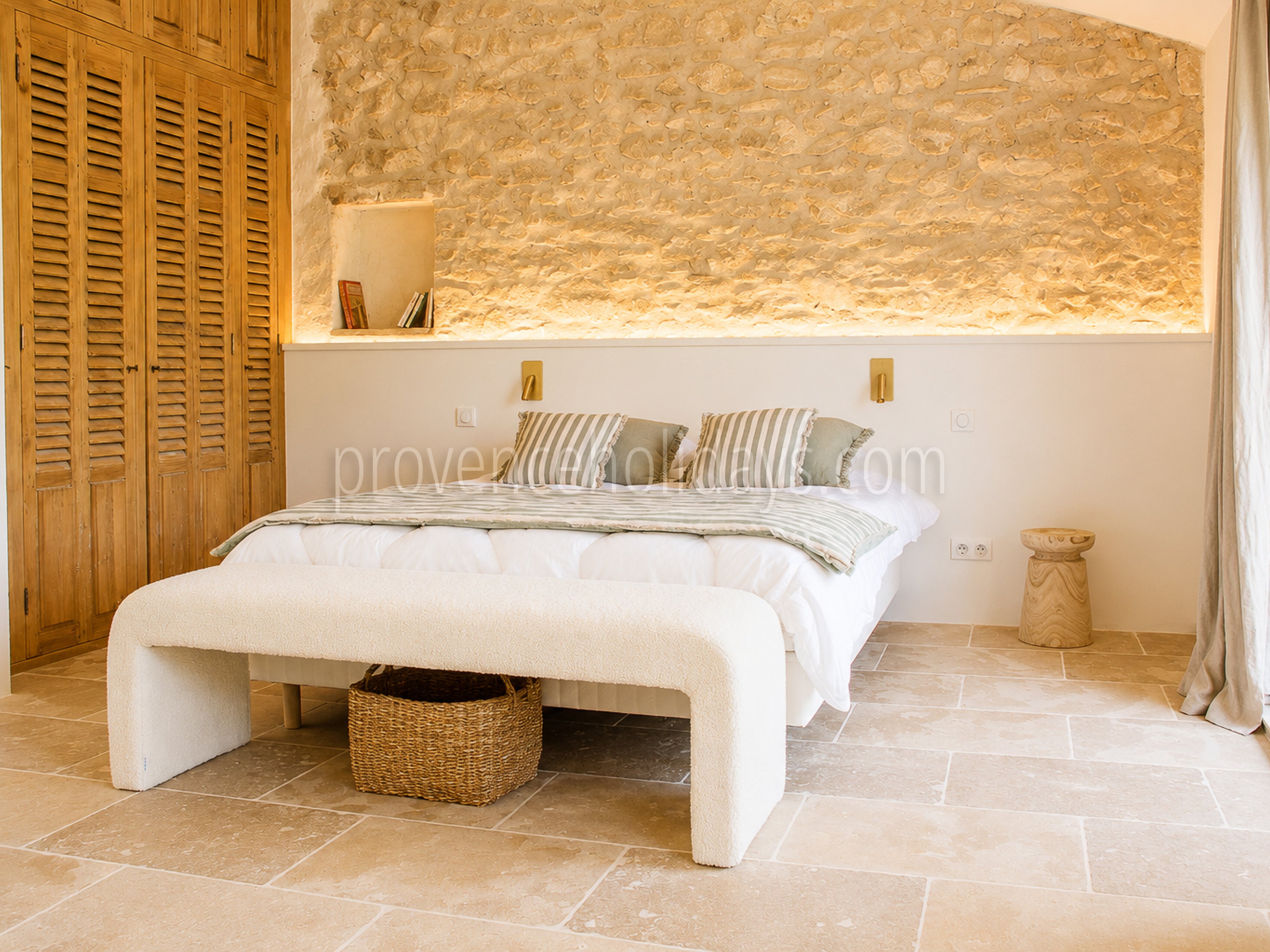 46 - Mas rénové à pied d\'Eygalières: Villa: Bedroom