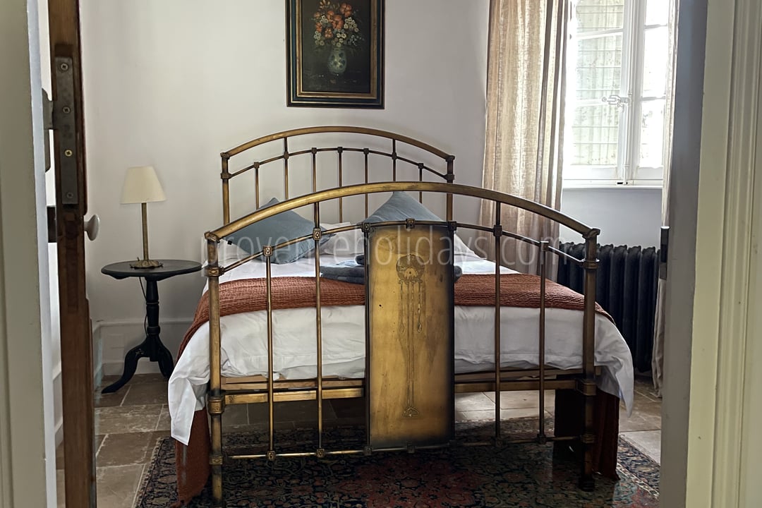 33 - Mas de Séguret: Villa: Bedroom
