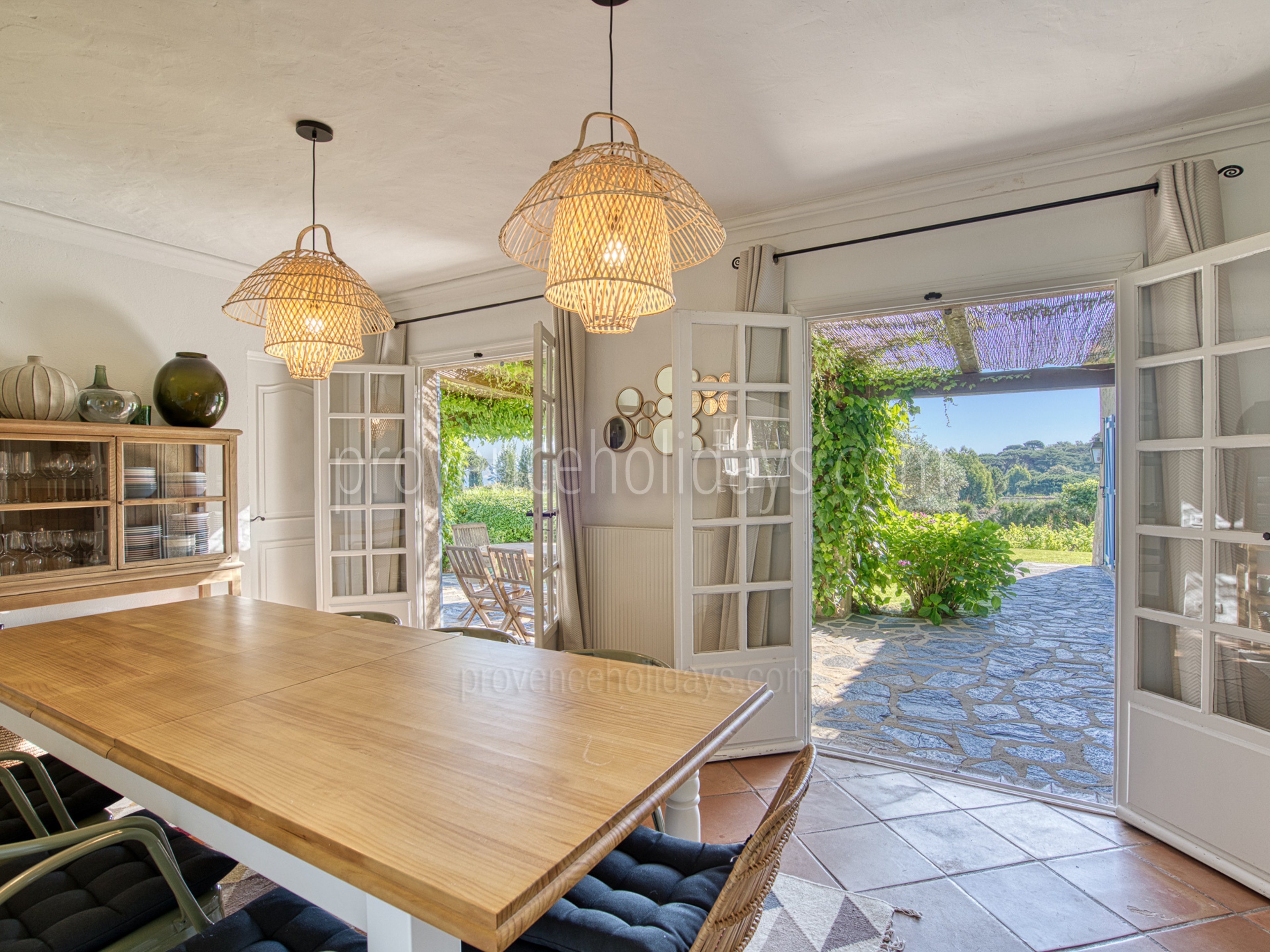 18 - Azur Horizon: Villa: Interior