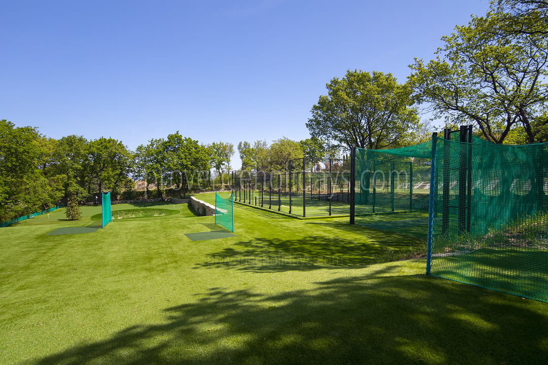 18 - Bastide Lacoste: Villa: Exterior