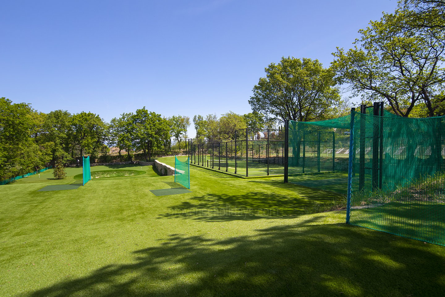 16 - Bastide Lacoste: Villa: Exterior