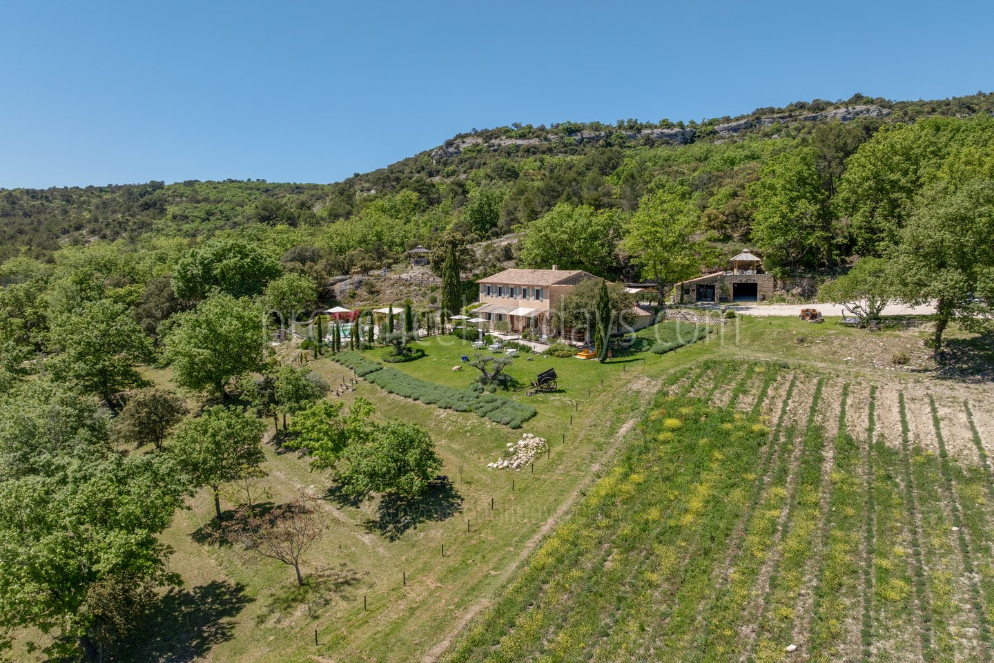 2 - Bastide des Chênes: Villa: Exterior
