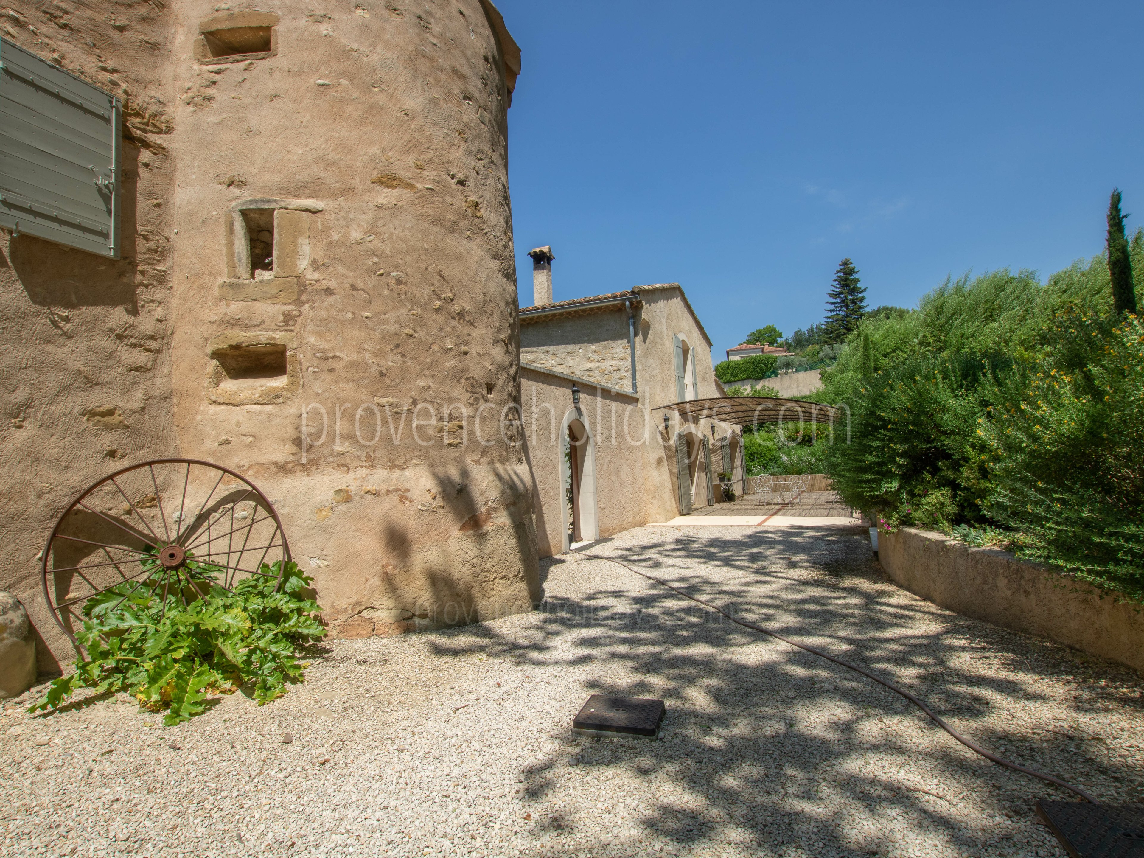 32 - Château des Templiers: Villa: Exterior