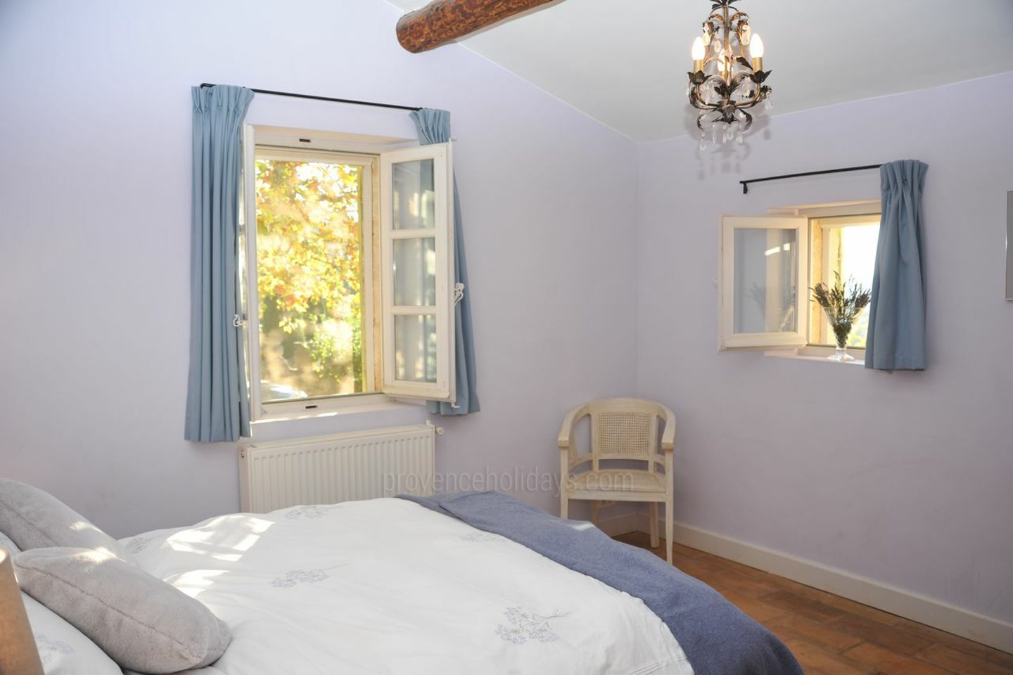 38 - Le Mas de Bonnieux: Villa: Bedroom