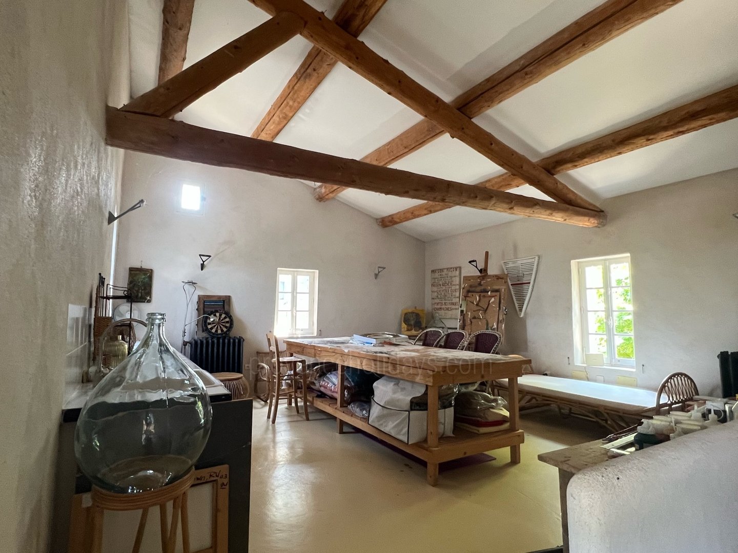 18 - Mas Pasquette: Villa: Interior