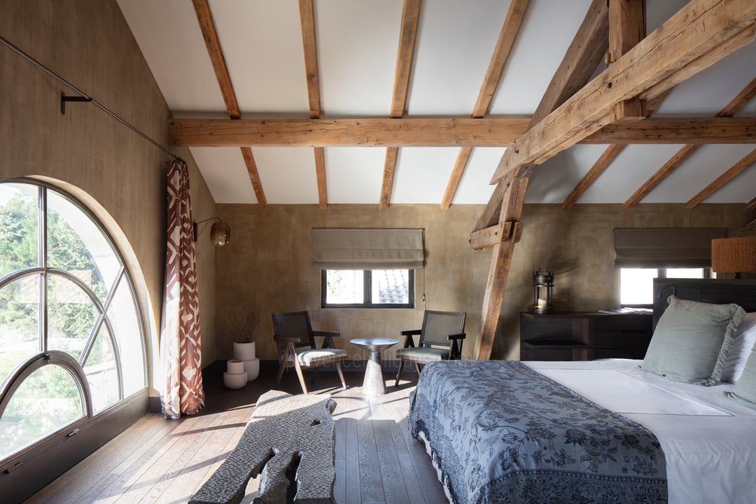 30 - La Bastide de Maussane: Villa: Bedroom