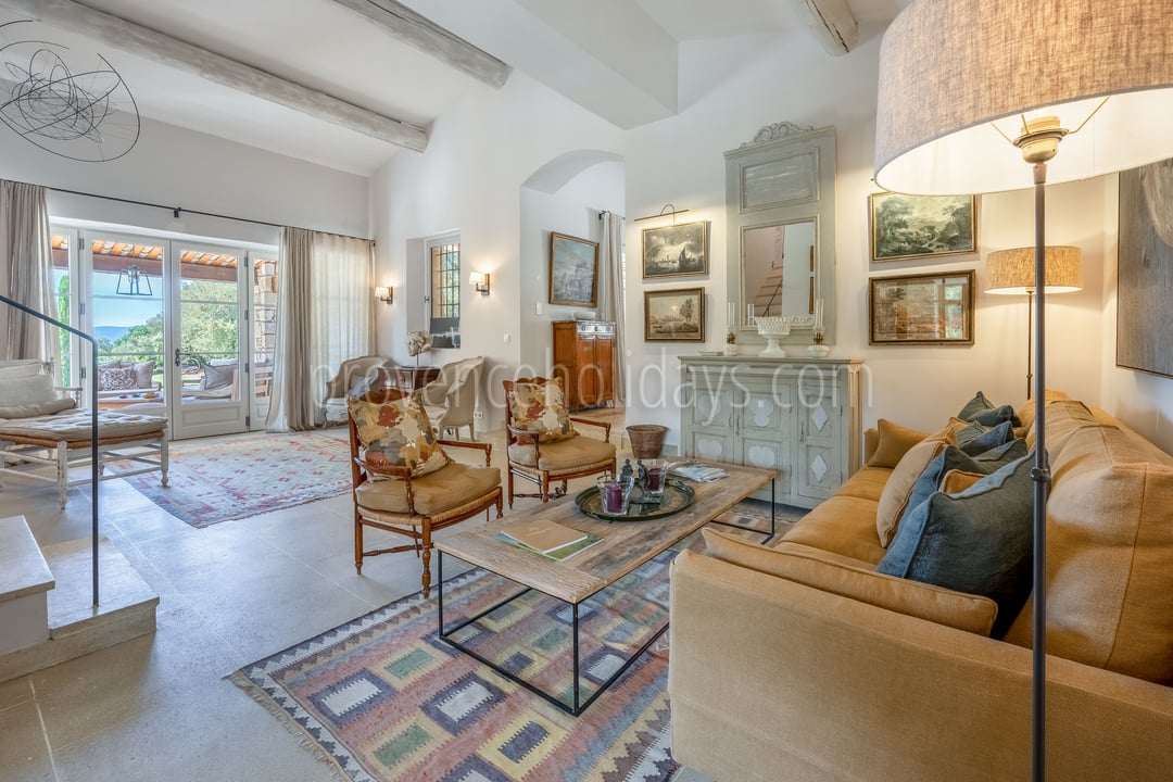 7 - La Maison des Bories: Villa: Interior