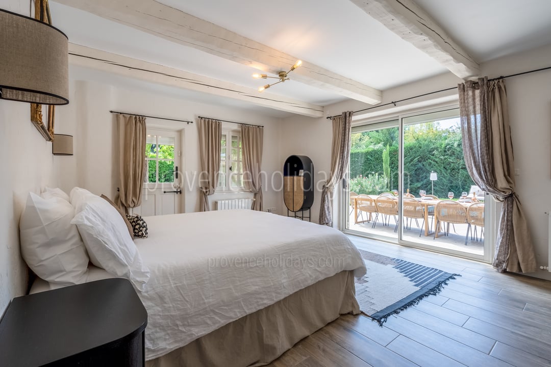 26 - Le Mas des Figues: Villa: Bedroom