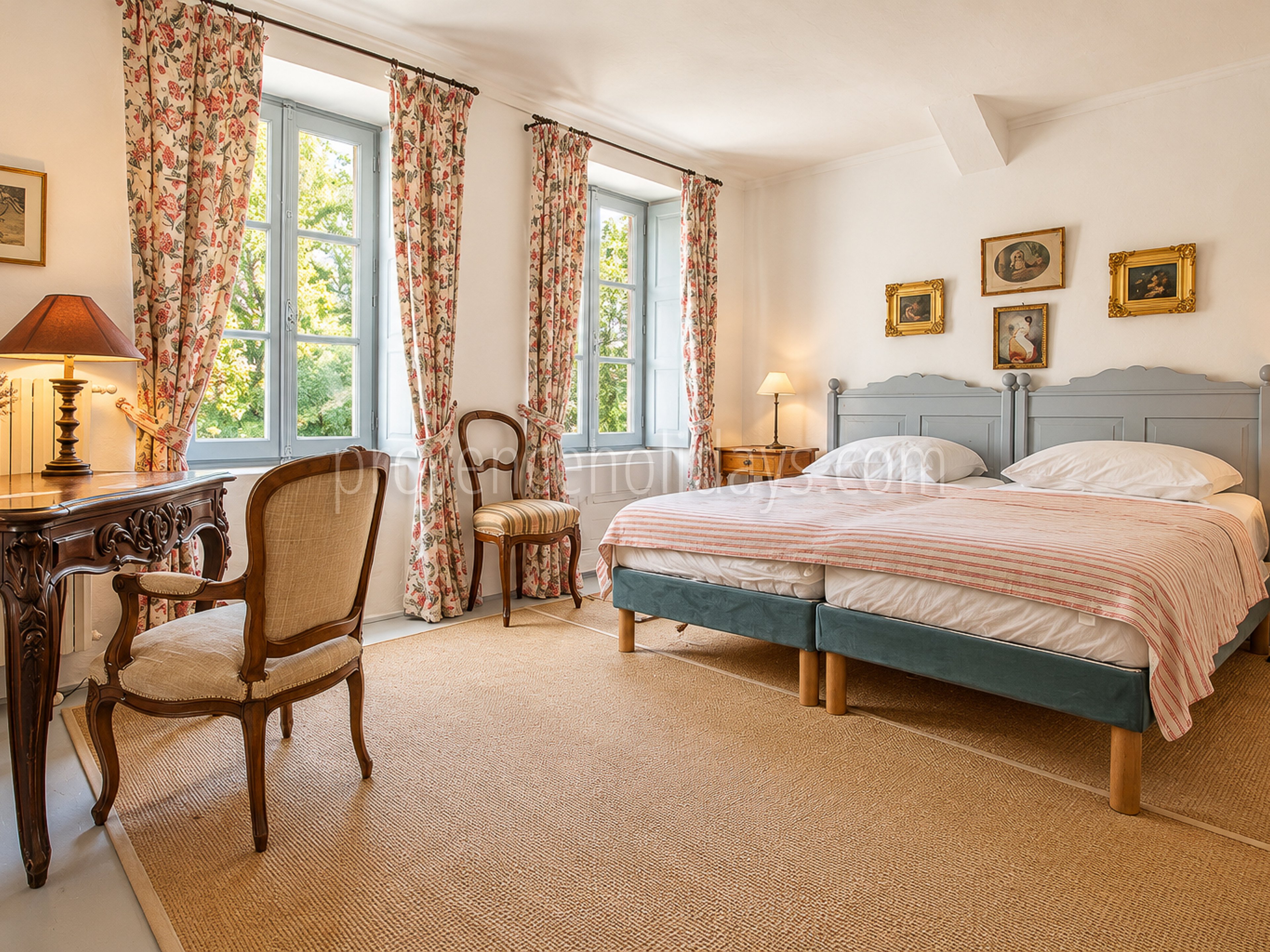 34 - Woning met een prachtig uitzicht in Aubignan: Villa: Bedroom