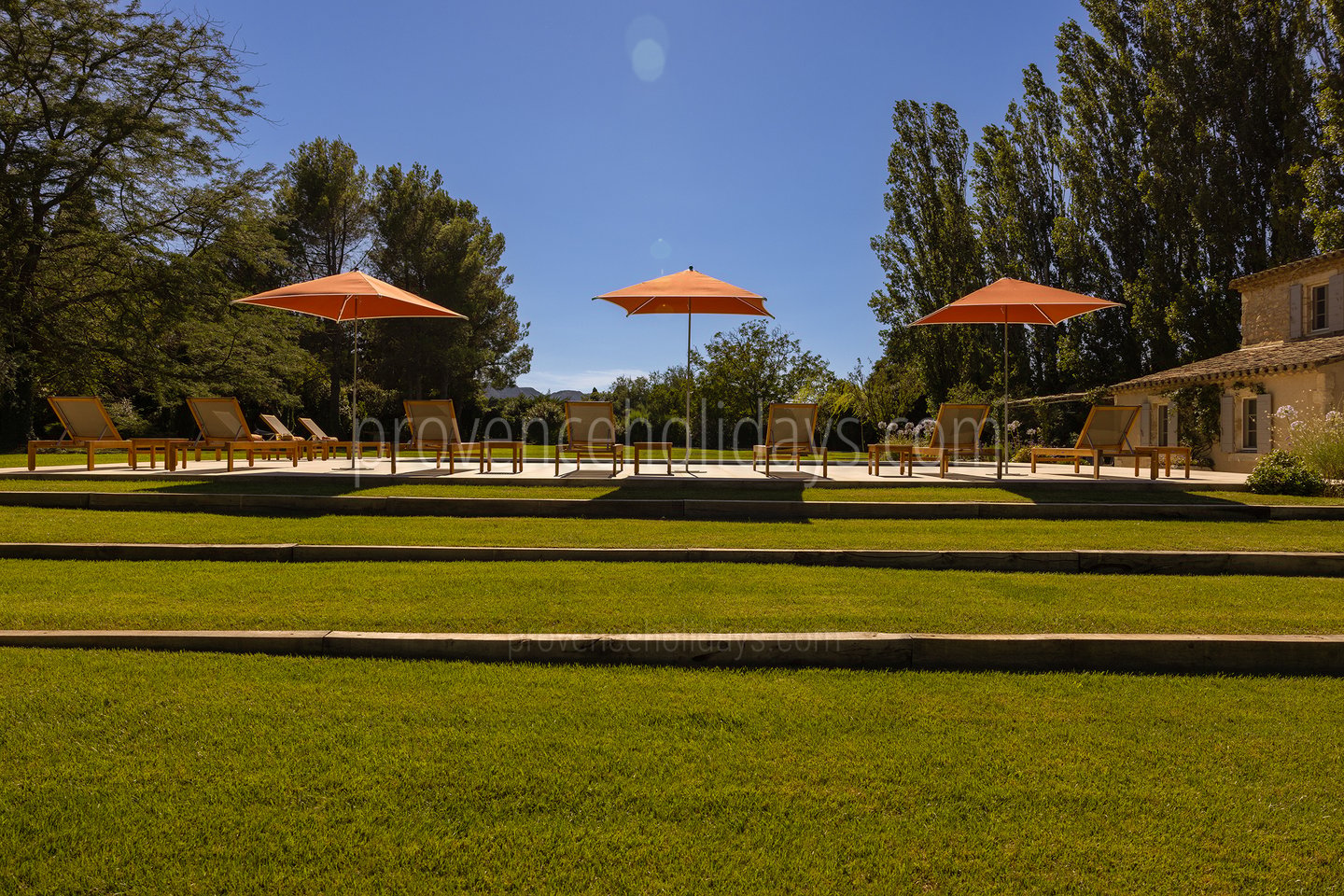 52 - Le Mas des Magnans: Villa: Exterior