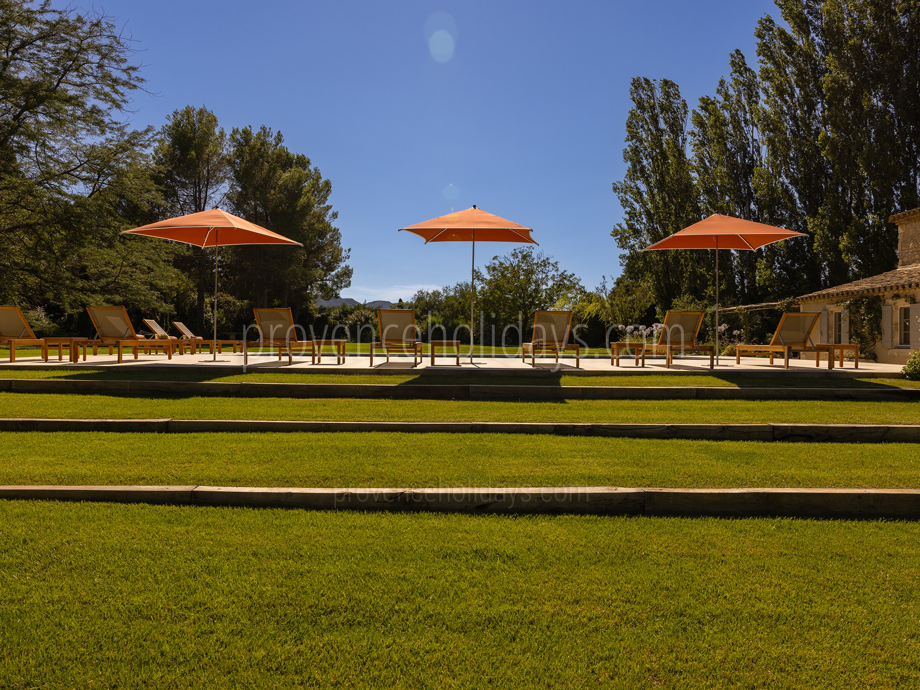 52 - Le Mas des Magnans: Villa: Exterior