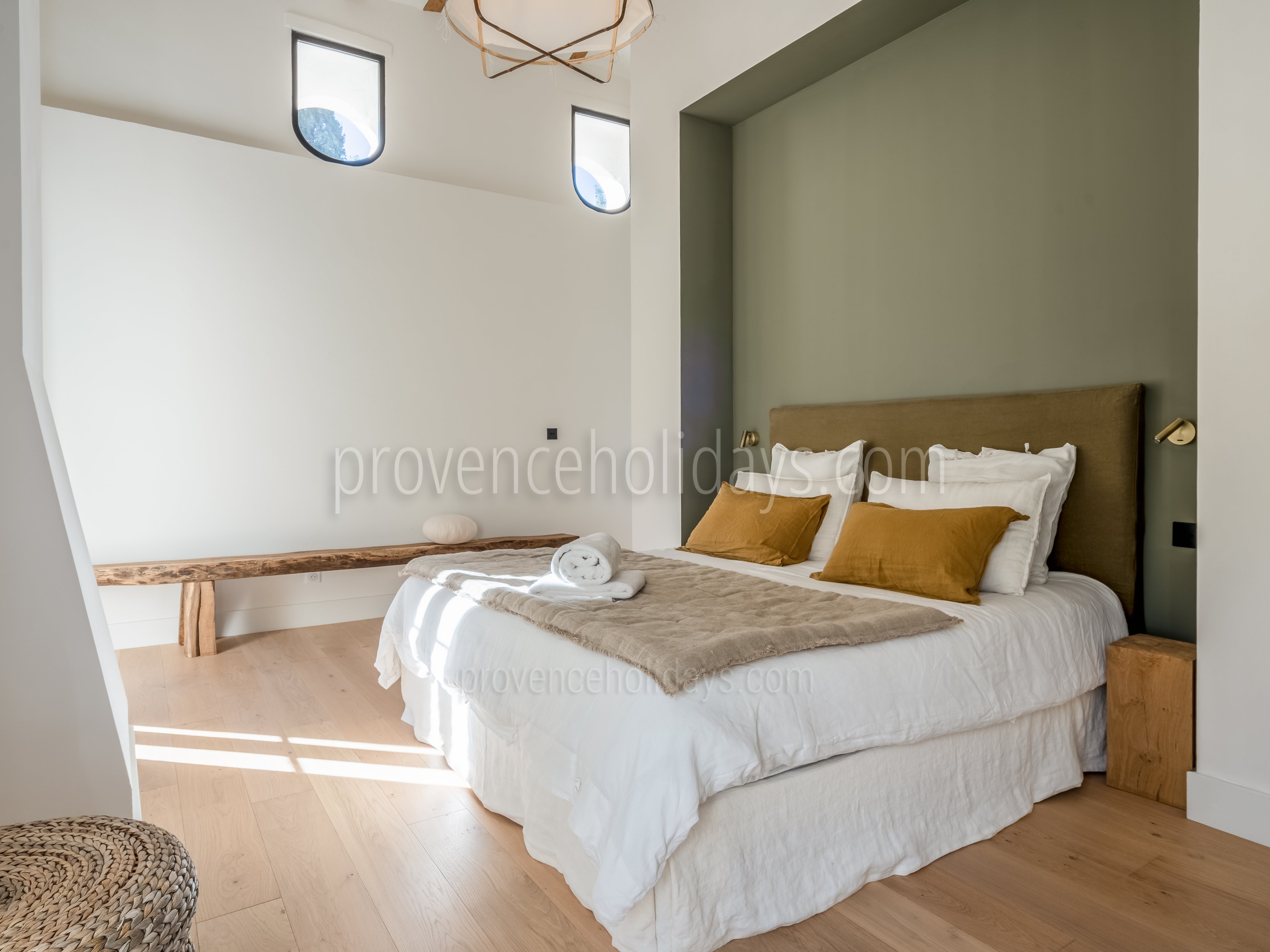 47 - Mas de Venasque: Villa: Bedroom
