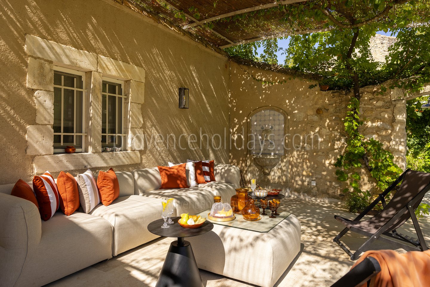 4 - Le Mas des Magnans: Villa: Exterior