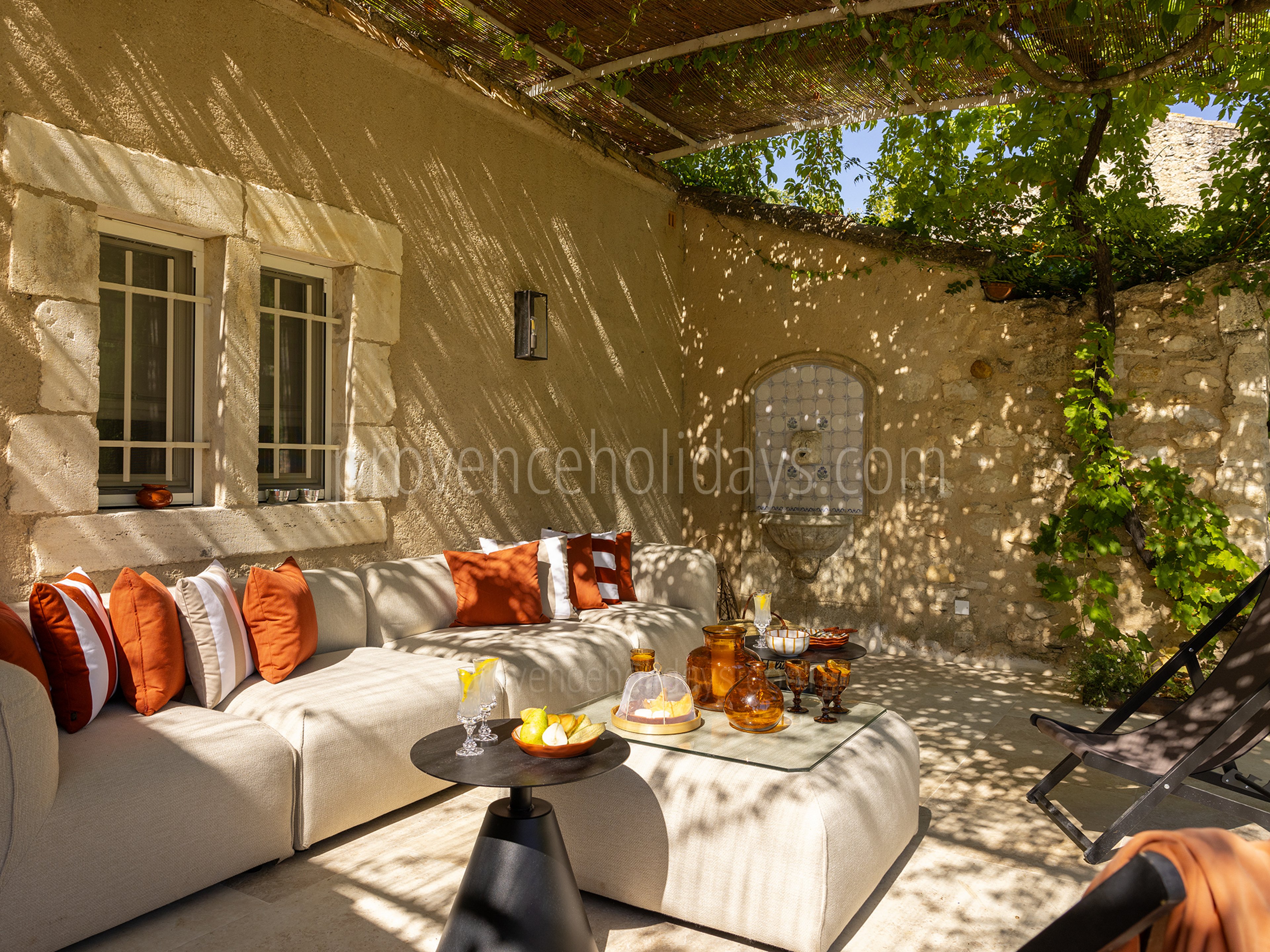 4 - Le Mas des Magnans: Villa: Exterior