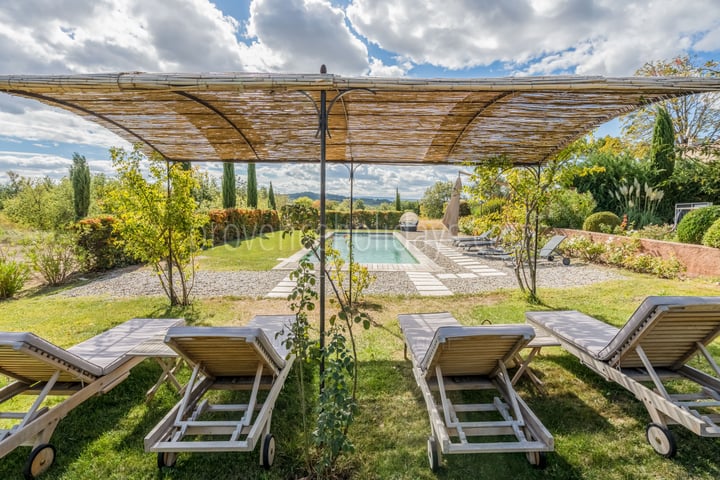 Mas de charme avec piscine chauffée à Roussillon